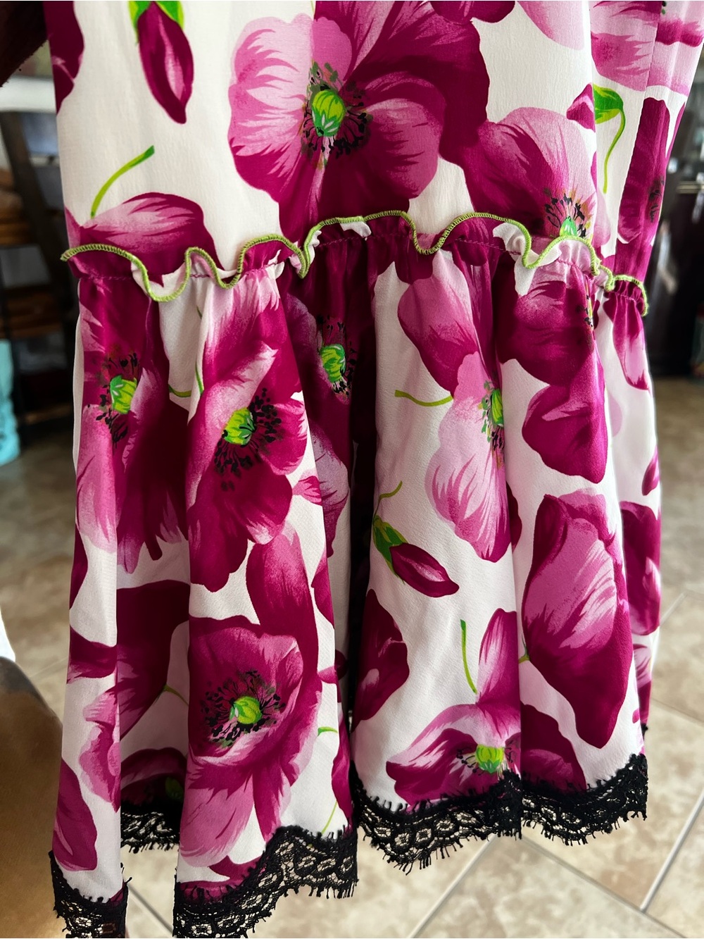 Dolce & Gabbana floral Midi Skirt with Fuchsia Floral Print - Picture 7 of 11
